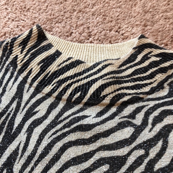 Animal print metallic black & gold silk-blend sweater - Picture 7 of 11